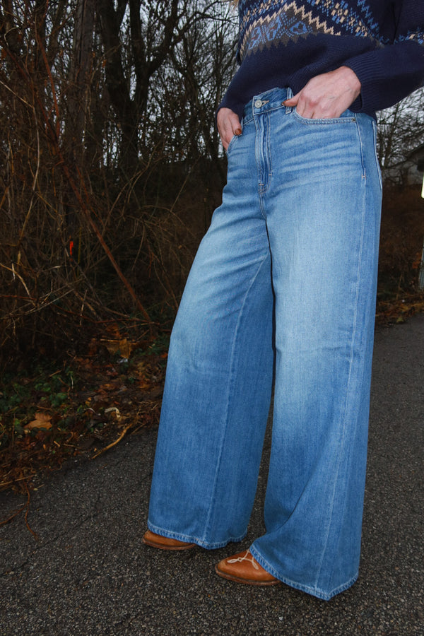 Hidden Medium Wash Clean Super Soft 33” Inseam Wide Leg - NORI